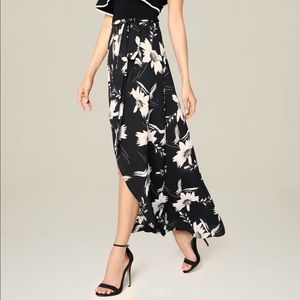 Bebe print wrap maxi skirt 4